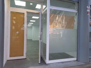 Local comercial en  CORNELLA - Foto 7