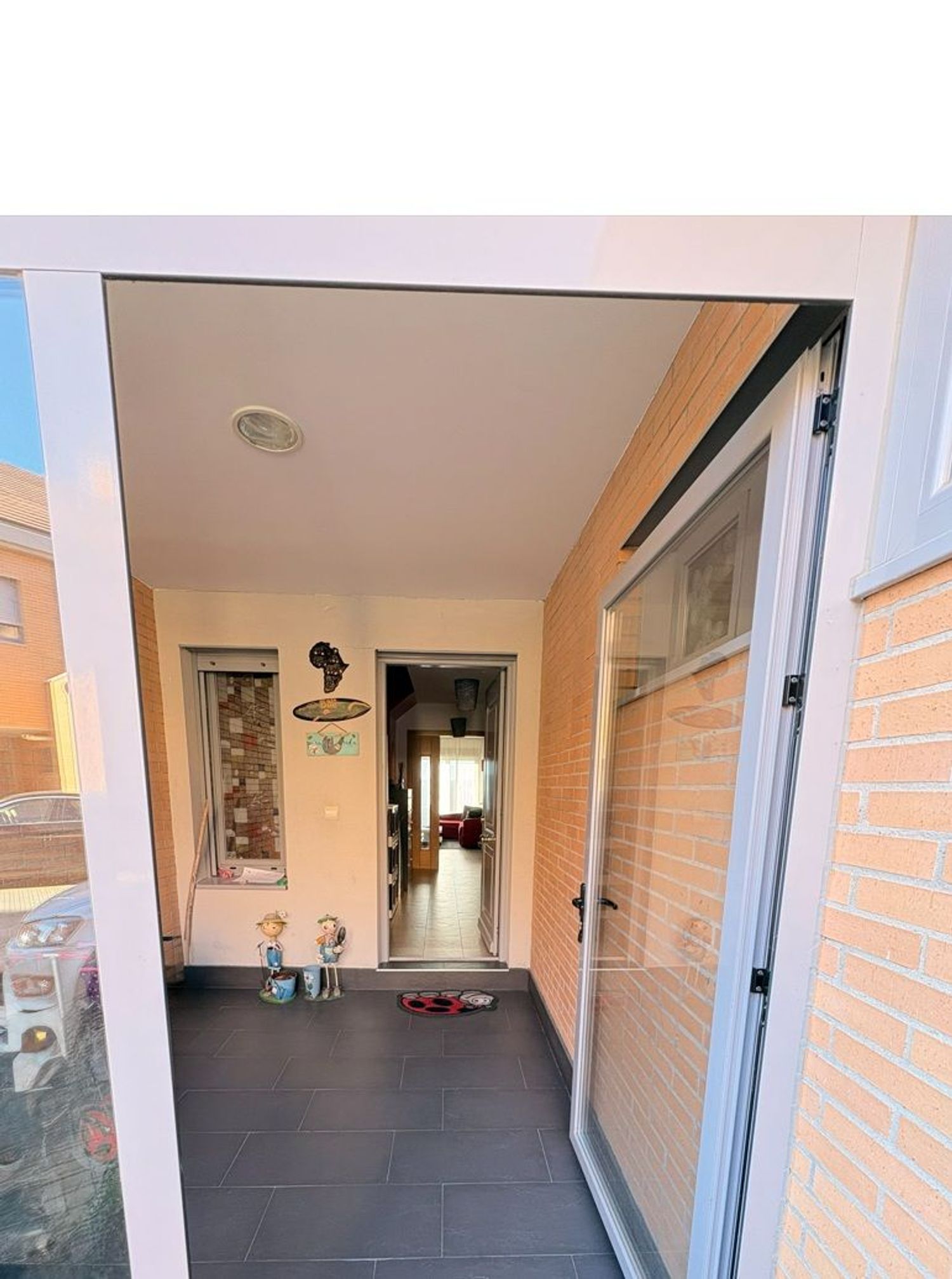 Chalet adosado en Calle Sabinares del Arlanza, 68 - Foto 2