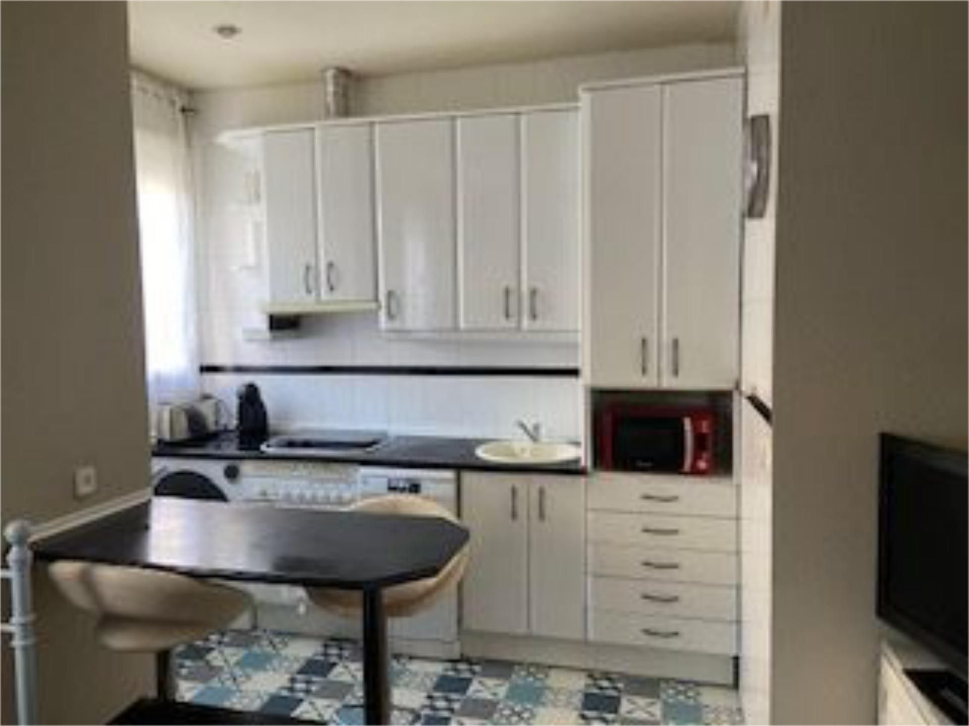 Piso en  Calle de Jerte 8 - Foto 2