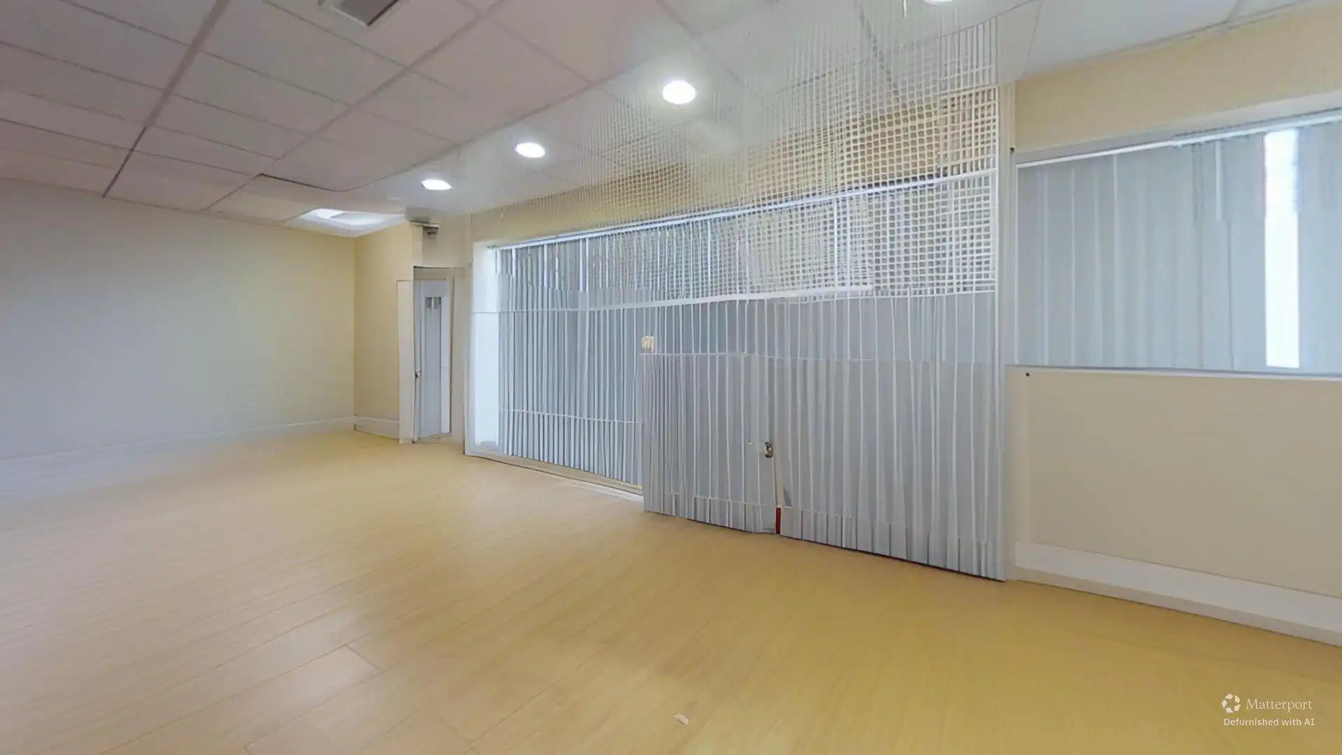 Local comercial en  Carrer SARAJEVO - Foto 4