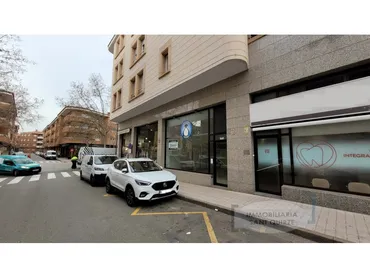 Local comercial en  Calle Dolors Montserdà I Vidal - Foto 1