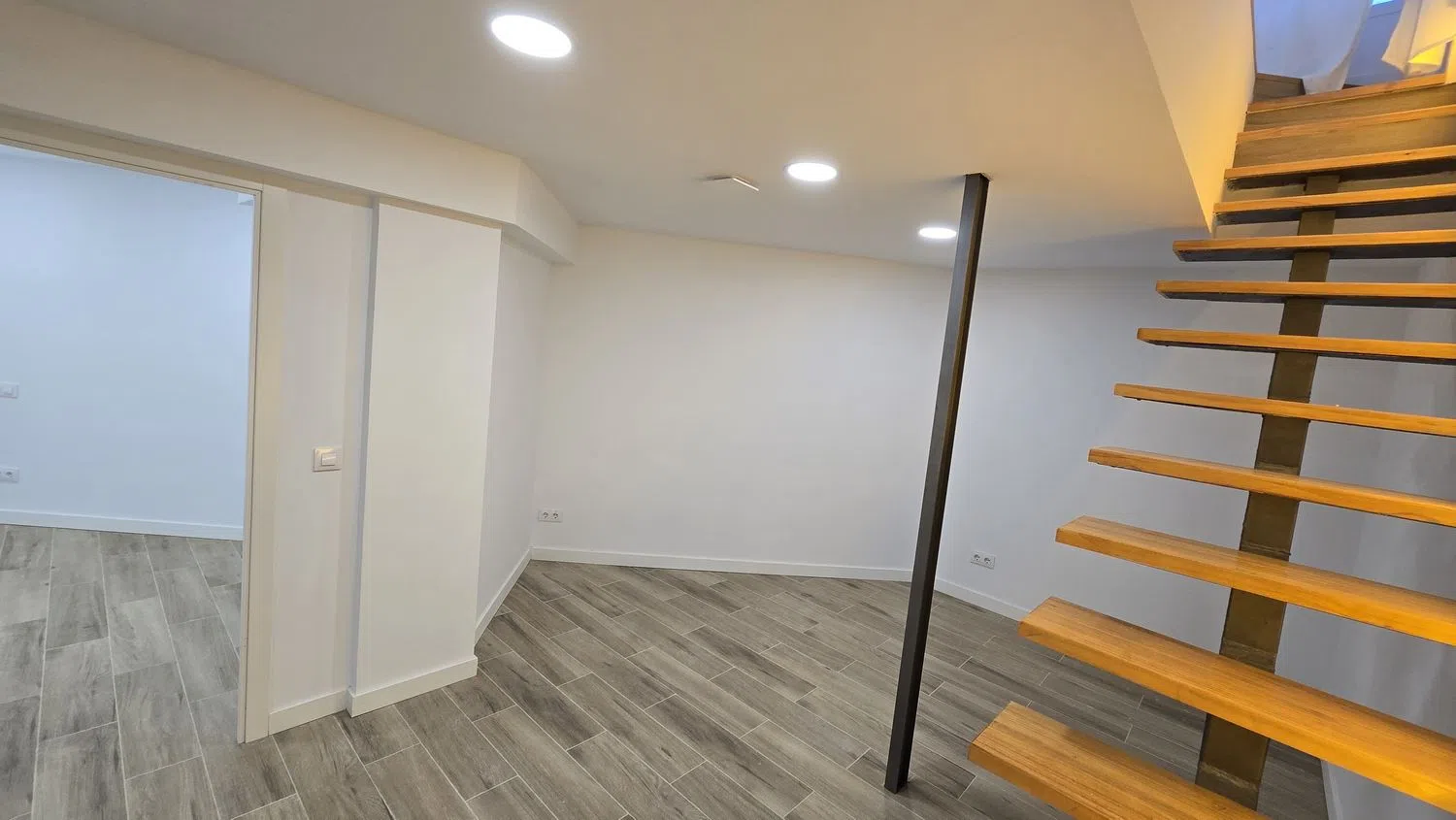 Estudio en calle de Navarra, 24 - Foto 1