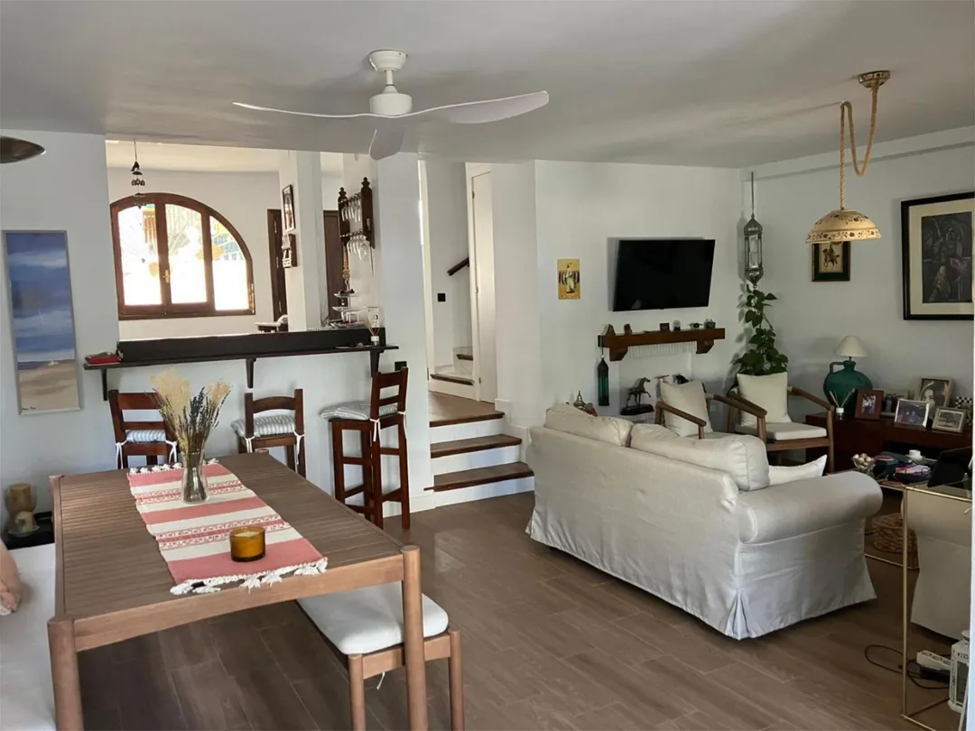 Casa adosada en  Calle Corelli 99 - Foto 1