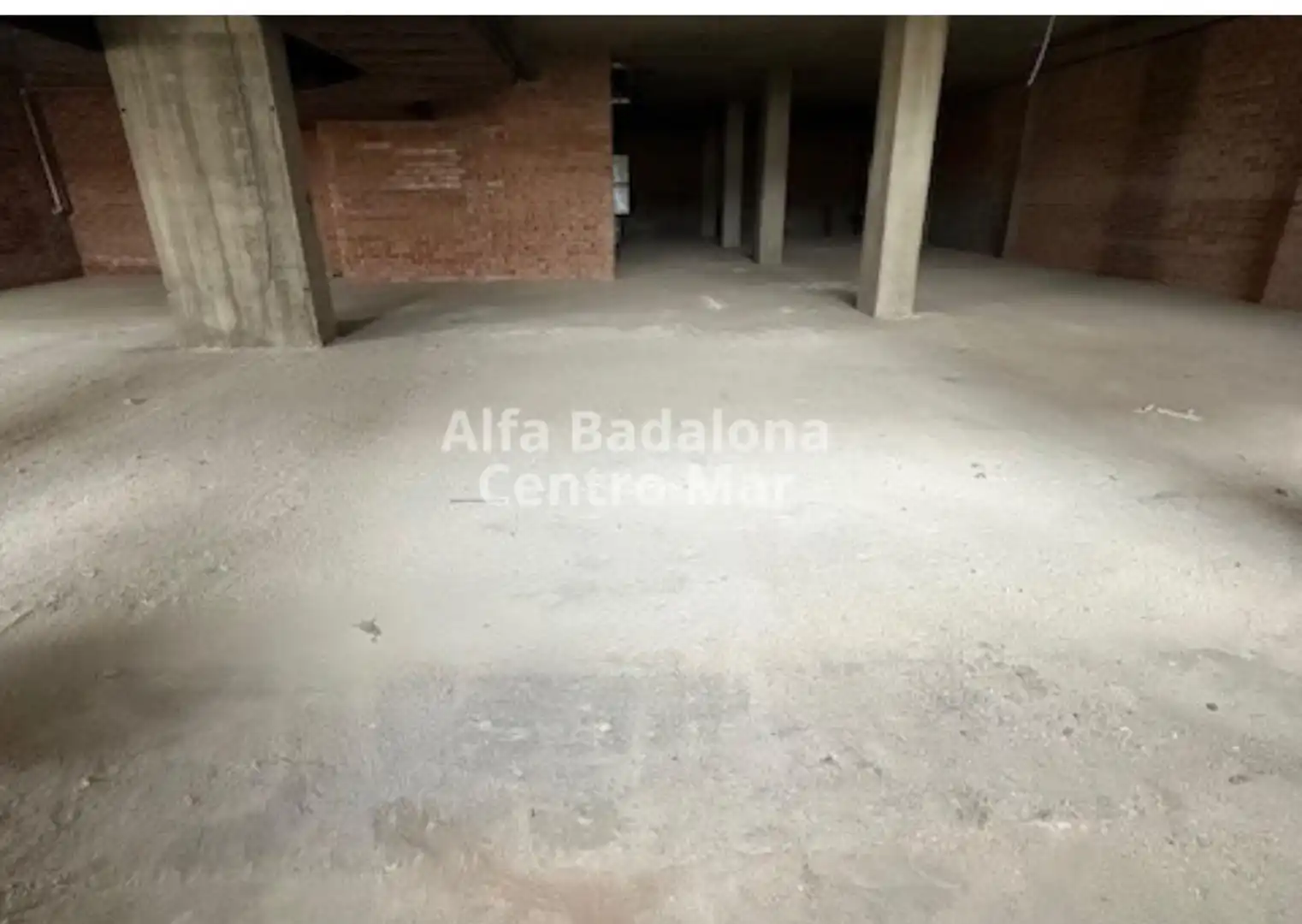 Local comercial en Badalona - Foto 4
