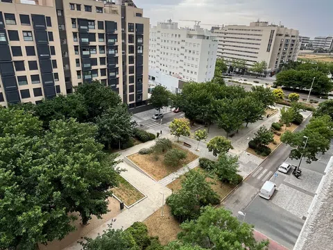 Piso en avenida de Secundino Zuazo, 90