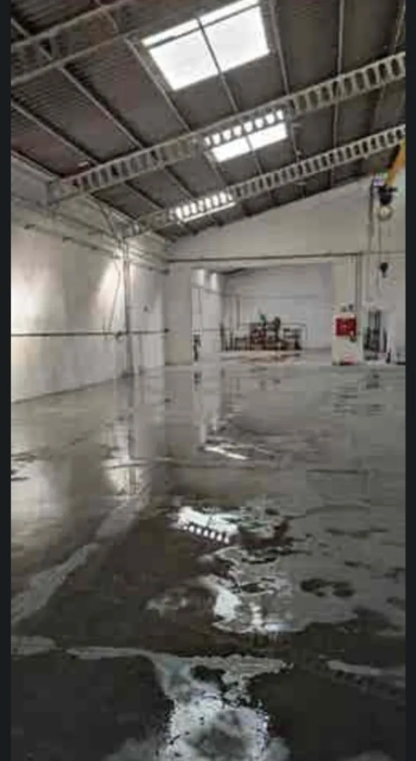 Local comercial en  Calle Hilados 21 - Foto 1