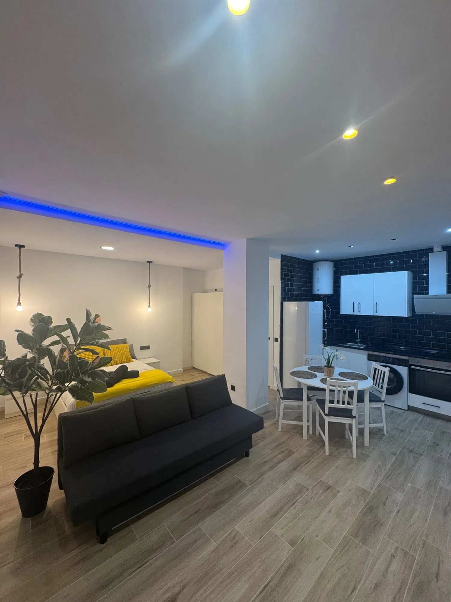 Estudio en Grupo los Millones, 6 - Foto 12