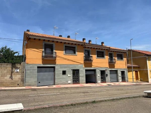 Chalet adosado en Avenida la Constitución, 37 a - Foto 2