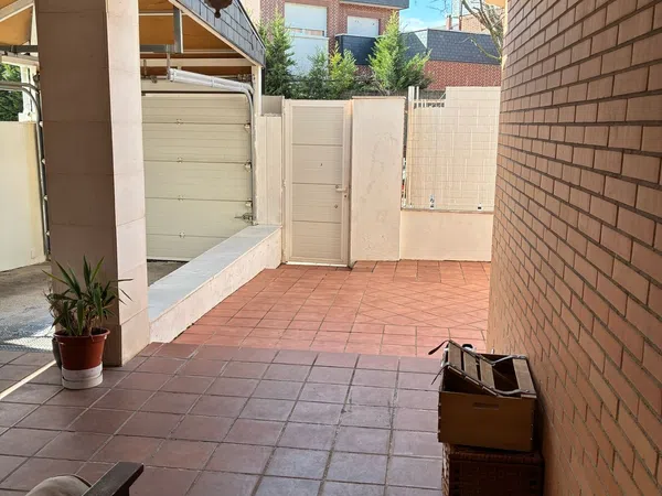 Chalet pareado en calle Luis García Berlanga, 76 - Foto 8