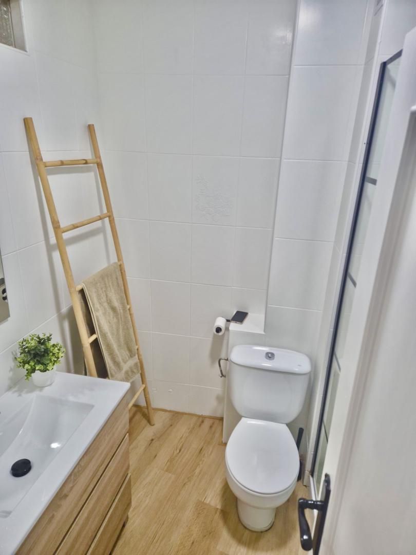 Piso en  Calle del Capitán Segarra 10 - Foto 10