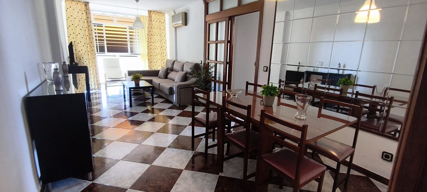 Piso en Plaza Valentin Ortigosa, Los Guindos - Parque Mediterráneo - Santa Paula - Foto 11