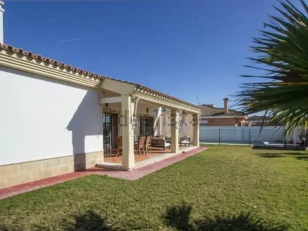 Casa o chalet independiente en Calle del Rocío, 2, Cuatro Pinos-El Carmen - Foto 1