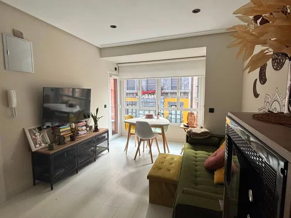 Piso en Calle de San Bernabé, 4, Salesas-Foncalada-Campoamor - Foto 1