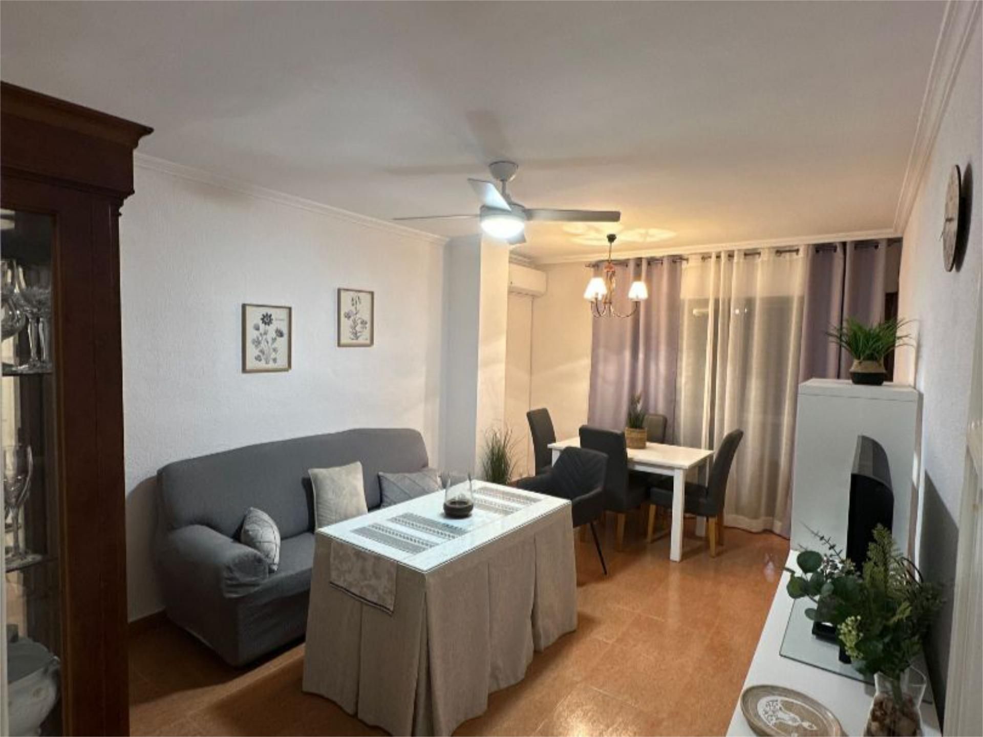 Piso en  Calle Ángel Ganivet 16