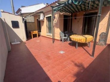 Casa adosada en Calera y chozas - Foto 1
