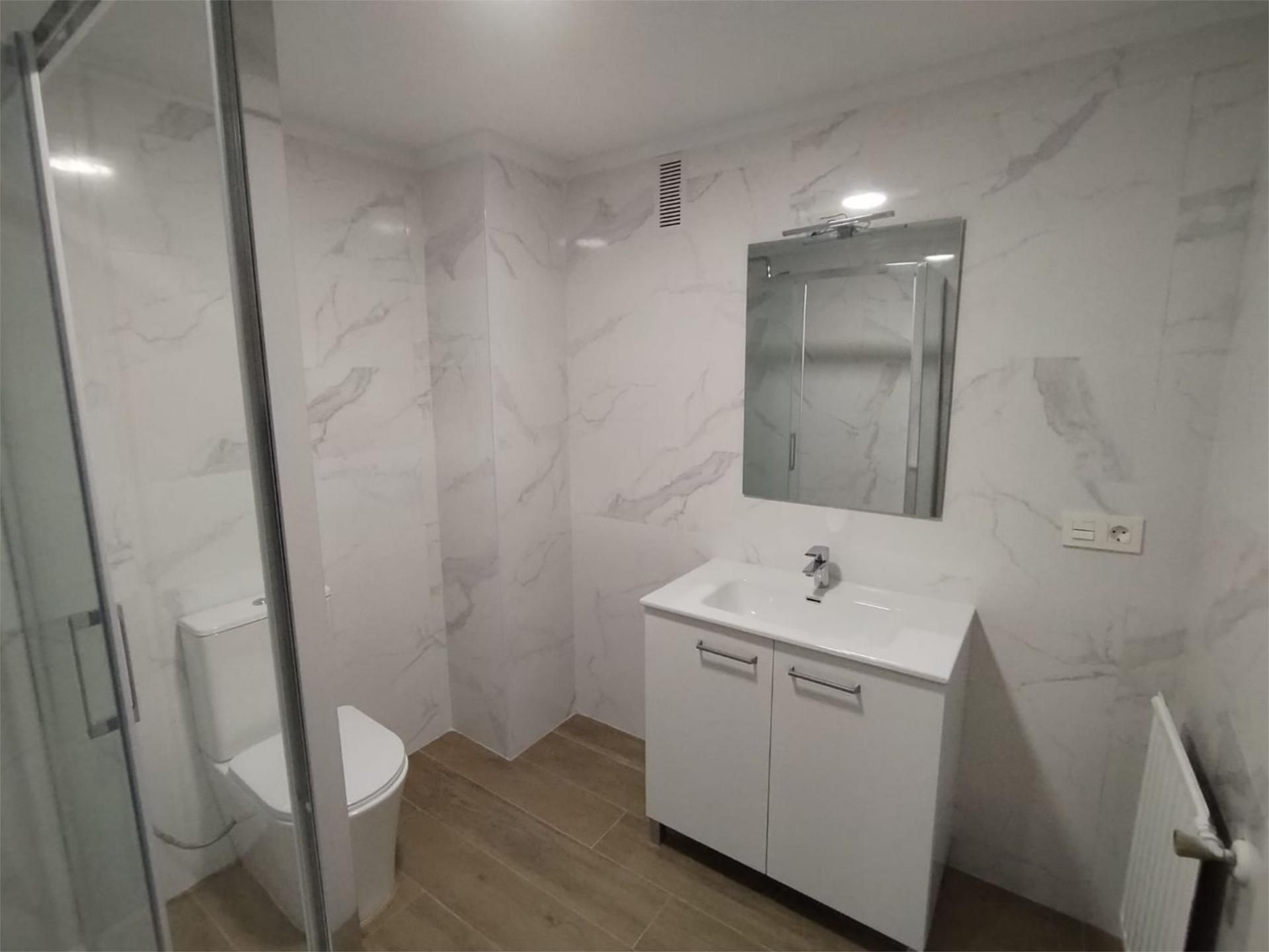 Piso en  Calle Fuertes Acevedo 107 - Foto 13