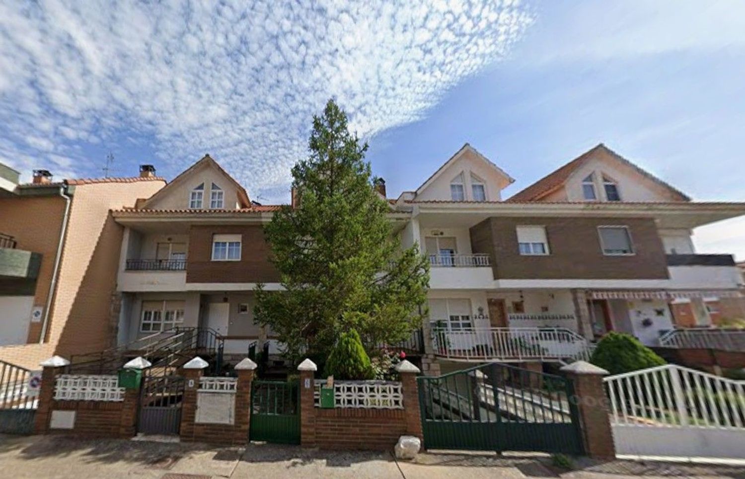 Chalet adosado en Calle Trajano, 6 - Foto 2