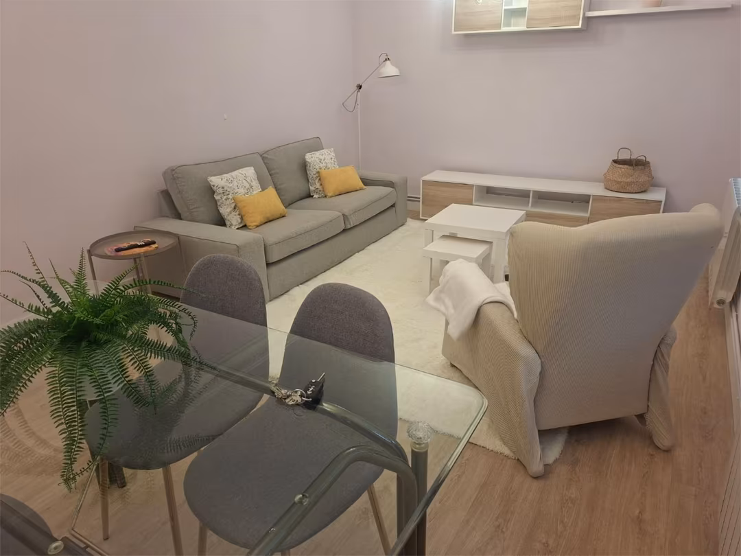 Piso en  Avenida de Valdecilla 25 - Foto 2