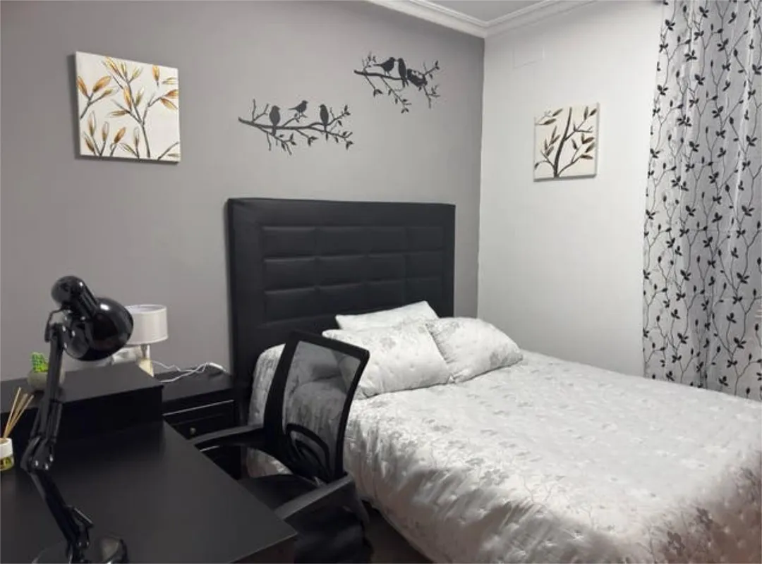 Apartamento en Se Alquila en Carmona/Zona del Real - Foto 3
