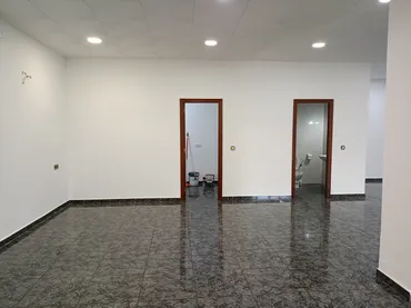 Local comercial en Terrassa - Foto 3