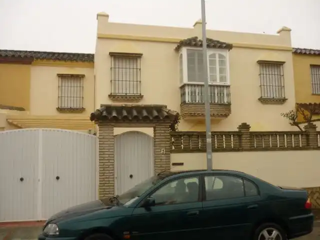 Casa adosada en  Calle Tifón 3 - Foto 5