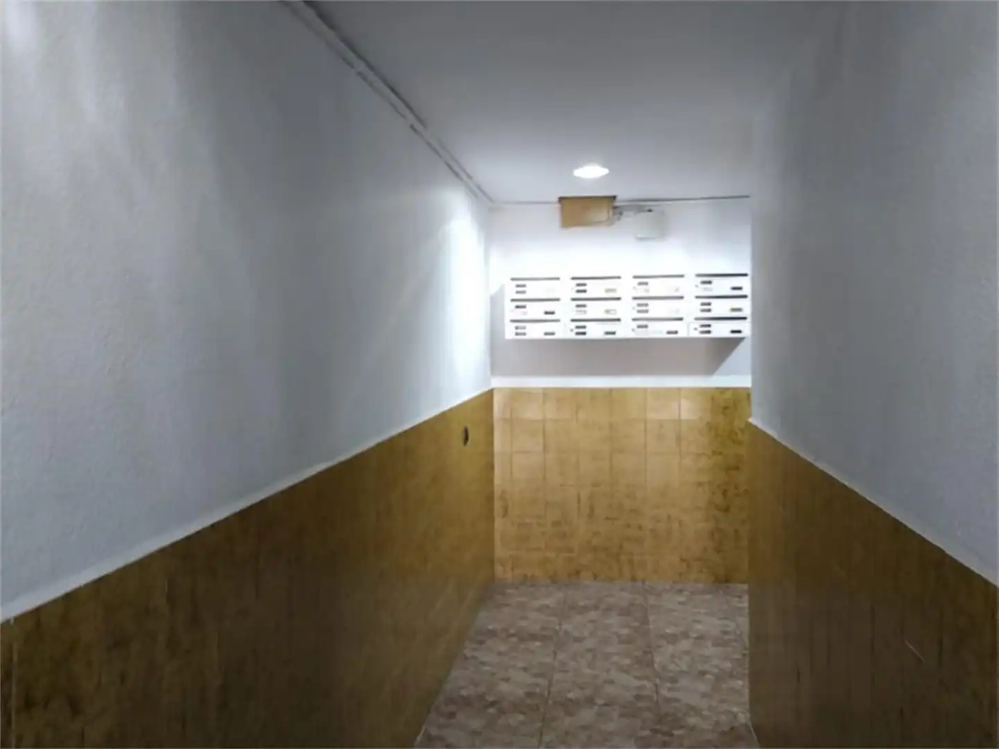 Local comercial en  Carrer de Llinars 51 - Foto 3