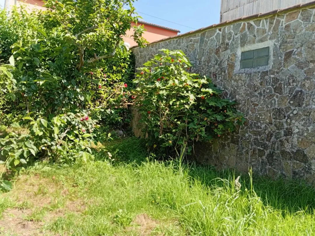 Casa adosada en  Rúa de Lamas de Abade 73 - Foto 2