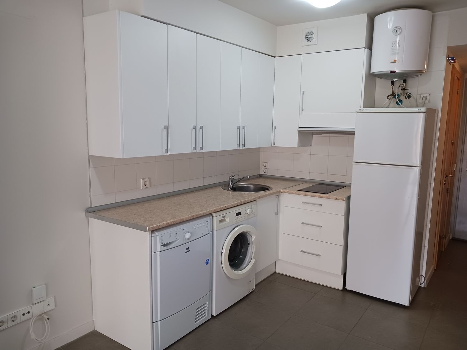 Estudio en calle de Puente la Reina, 39 - Foto 5