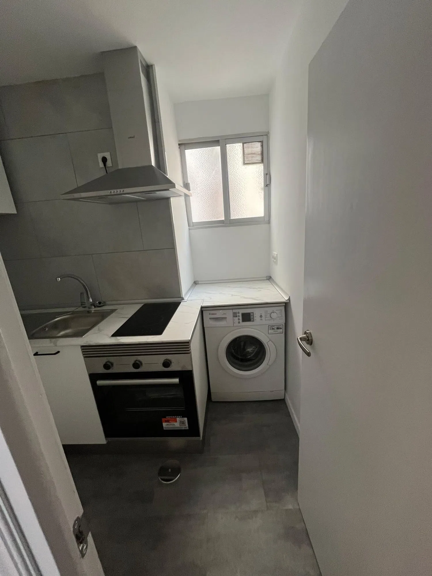 Piso en calle de Guzmán el Bueno, 10 - Foto 4