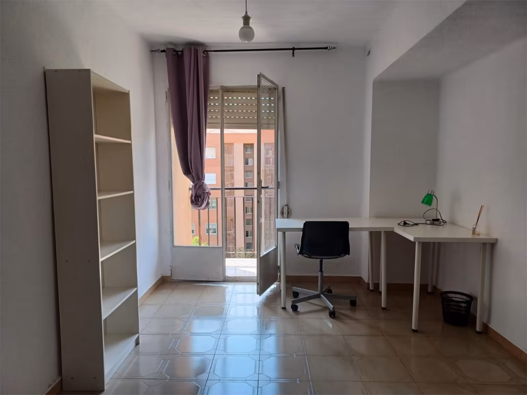 Piso en  Carrer del Doctor Manuel Candela 72 - Foto 4