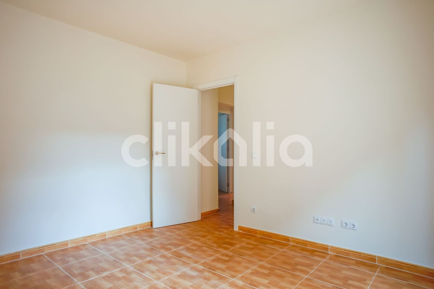 Piso en calle Serranillos - Foto 4