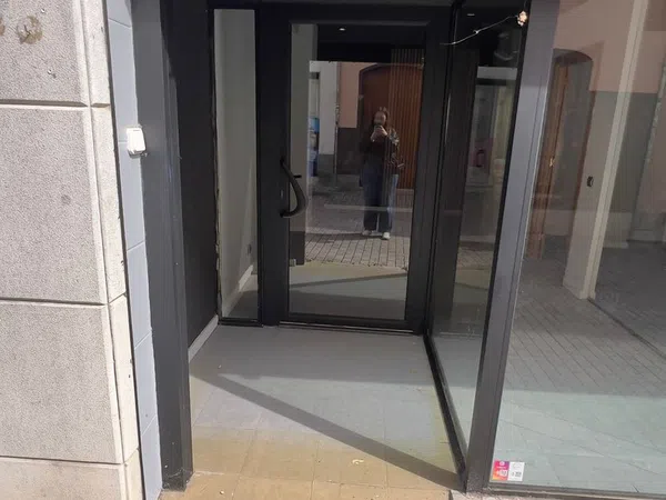 Local en calle Barcelona, 1 - Foto 2