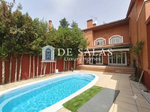 Chalet adosado en Conde Orgaz-Piovera, Conde Orgaz-Piovera - Foto 1