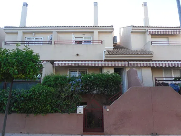 Dúplex en calle Azorín, 16