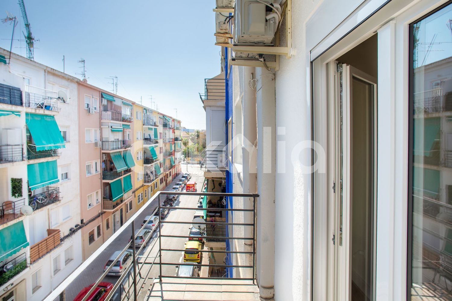 Piso en calle Profesores Hermanos Muñoz - Foto 2