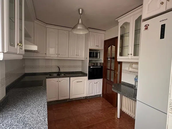 Piso en Avenida de Lusitania, 4, Bodegones - Salesianos, Bodegones - Salesianos - Foto 4