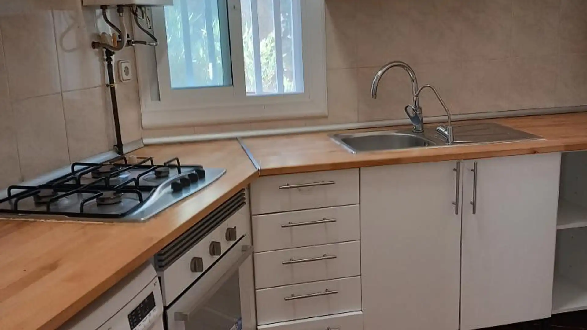 Apartamento en calle Carrer Rei Ferran II 23 - Foto 4