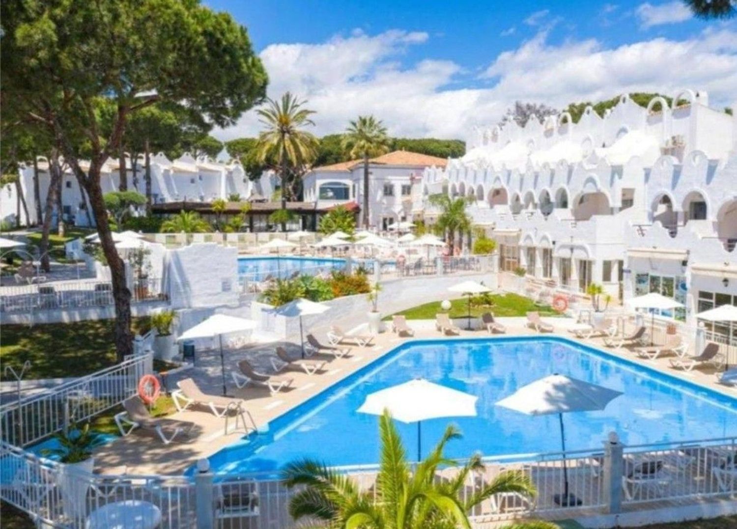 Chalet adosado en avenida Yunquera, 6145 - Foto 2