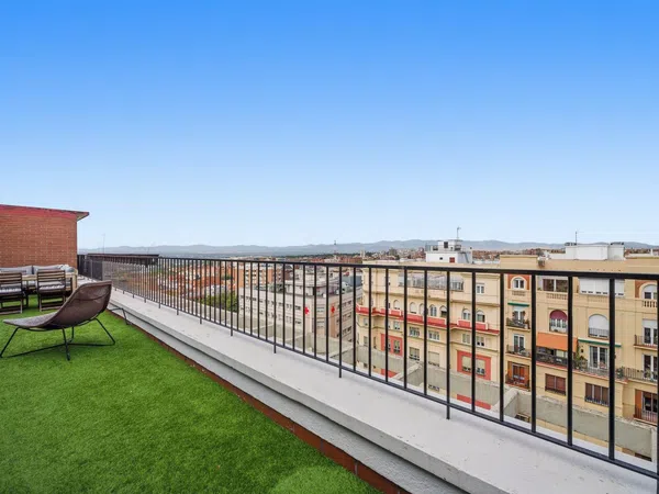 Ático en avenida de la Reina Victoria, 13