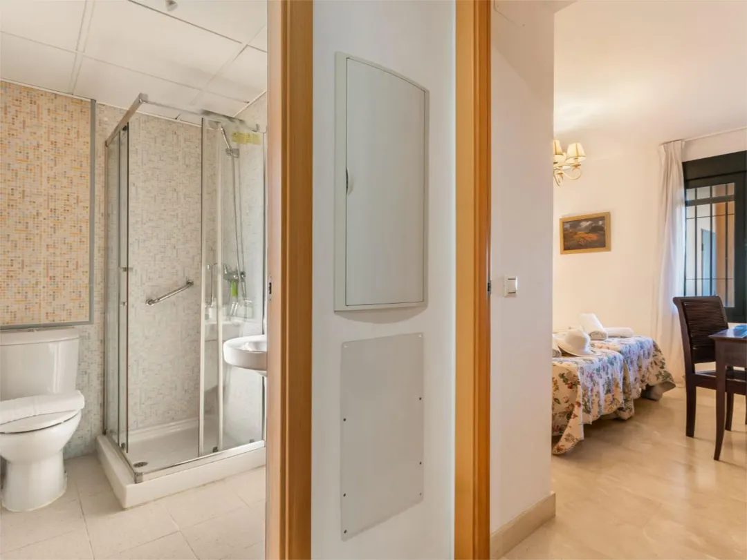 Casa adosada en  Calle Teodosio 12 - Foto 9