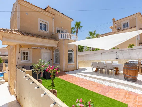 Casa o chalet independiente en Calle Nerja, 24, Las Filipinas - Foto 1