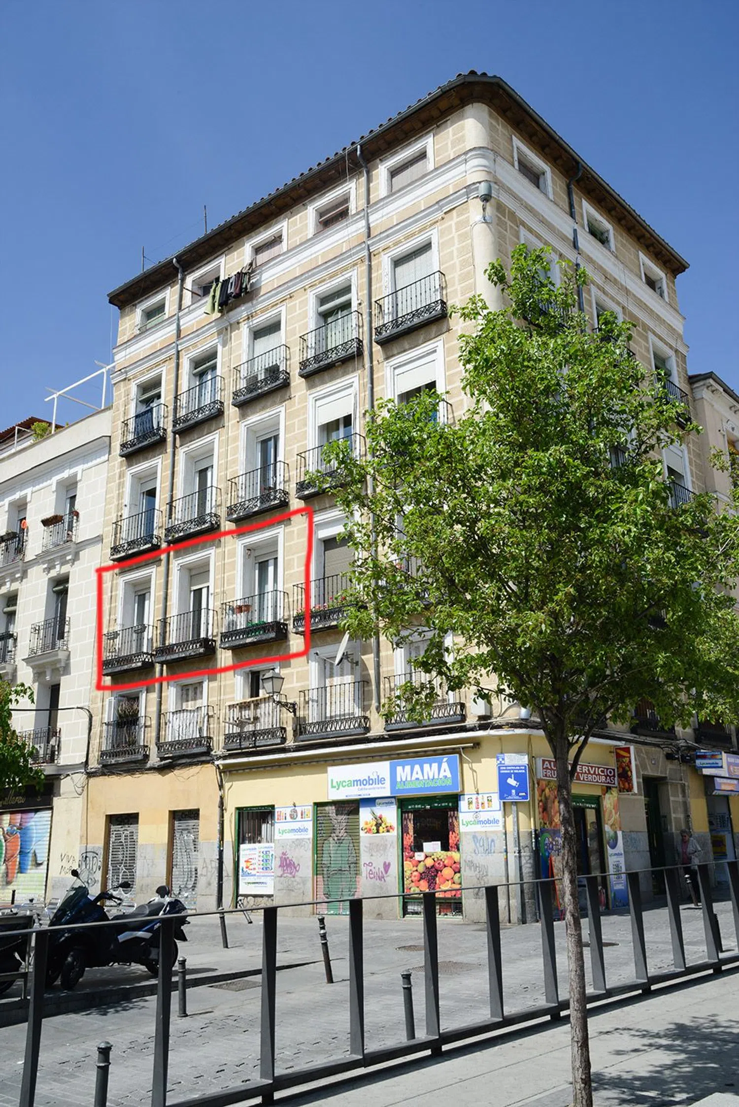 Piso en calle del Mesón de Paredes, 46 - Foto 1