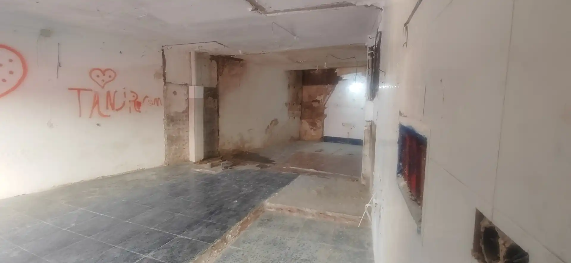 Local comercial en  Carrer de Sevilla 76 - Foto 4