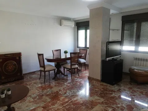 Piso en avenida de Andalucía, 1