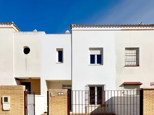 Chalet adosado en Avenida del Valle, 85 - Foto 2