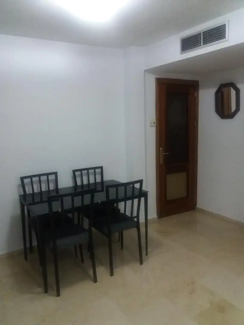Apartamento en  Calle del Doce de Octubre 6 - Foto 2