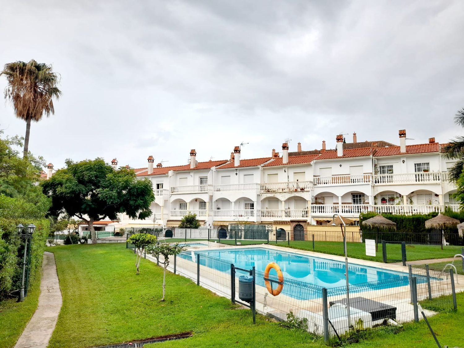 Chalet adosado en Arroyo de la Miel - Foto 33