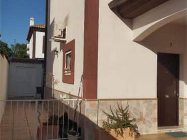 Chalet en Alcala del Río - Foto 2