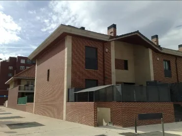 Casa adosada en  Lanbarria Kalea 27 - Foto 1