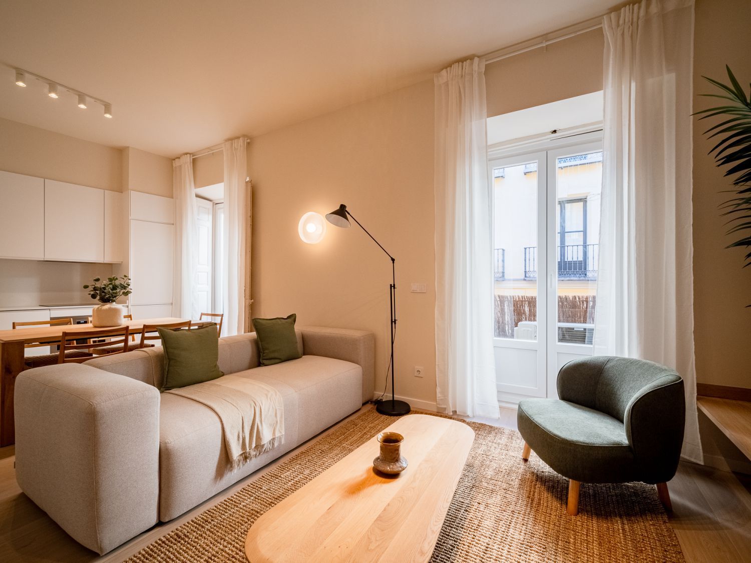 Piso en calle de la Cava Baja - Foto 1